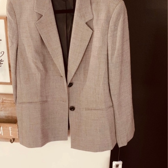 Oversized Blazer NEW WITH TAGS!! - Picture 4 of 6